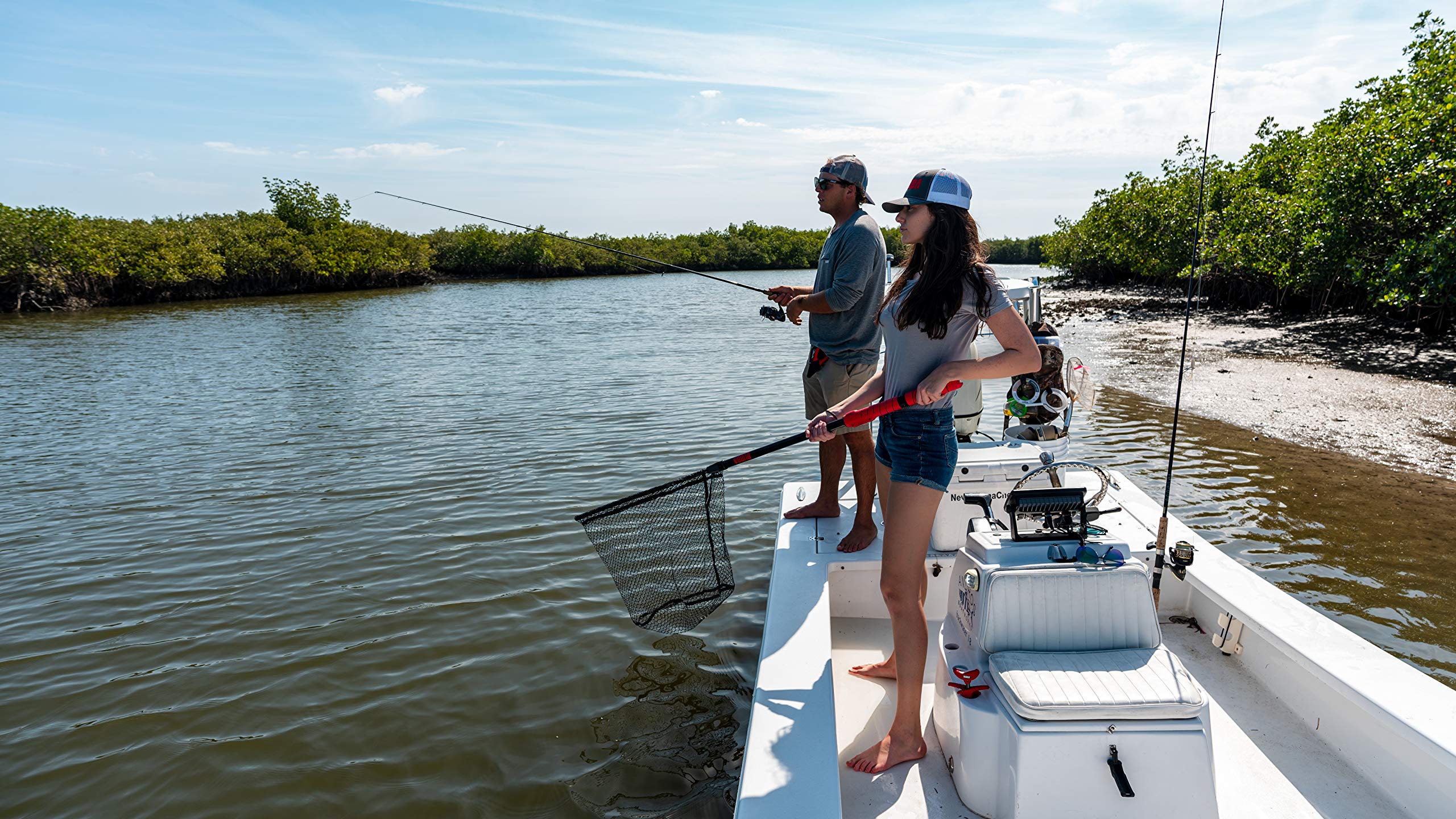 BUBBA Extendable Net with Corrosion Resistant Construction, Non-Slip Grip Handle and Carbon Fiber Shafts for Fishing, Angling, Boating and Outdoors - Image 7